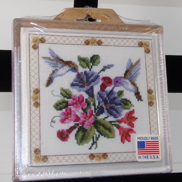 MCG Textiles Cross-Stitch Kit Hummingbird/Flowers Trivet Hot Plate 6x6" Acrylic - Picture 1 of 4